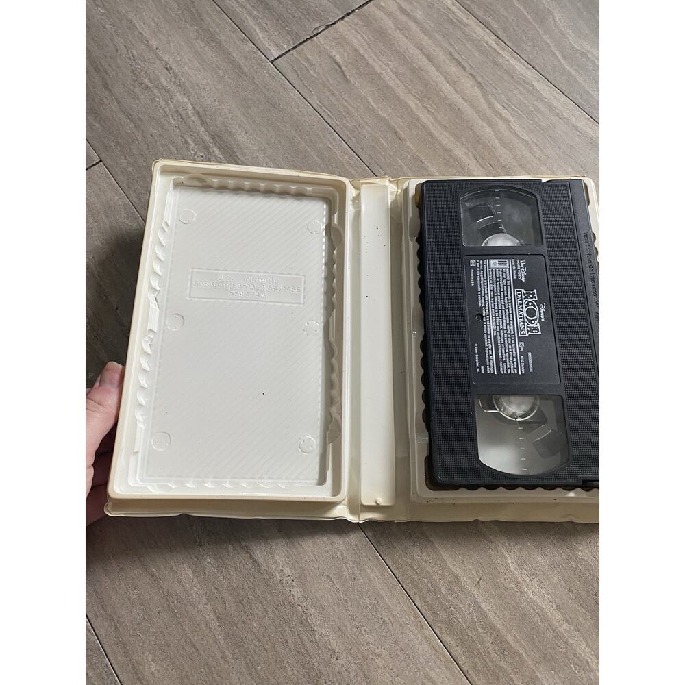 Walt Disney Vintage 101 Dalmatians VHS tape - Picture 2 of 4